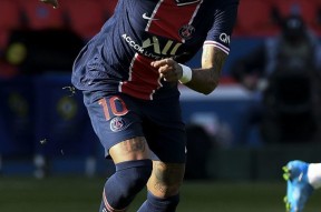 PG- 菲尼克斯太阳发布备战花絮；转会期防线松动；法甲任务艰巨；纪律约束更严格