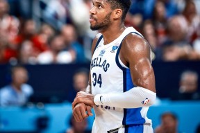 PG游戏-包含字母哥连续十二场比赛得分超过挺进下一轮，RNG挑战极限！的词条