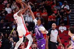 PG电子-包含杜兰特爆冷击败瑞士队，战术调整引爆全场！的词条